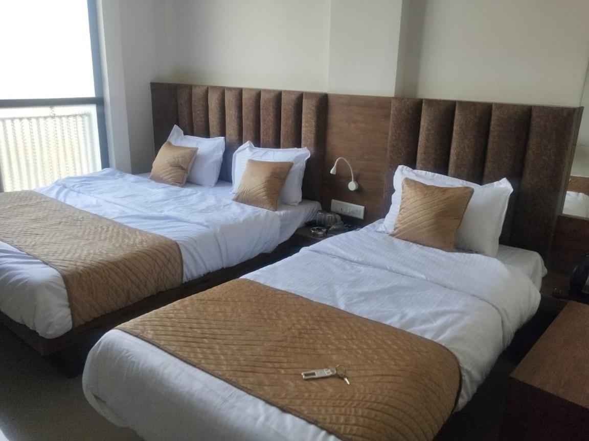 Hotel Sai Krupa Ahmedabad Eksteriør billede