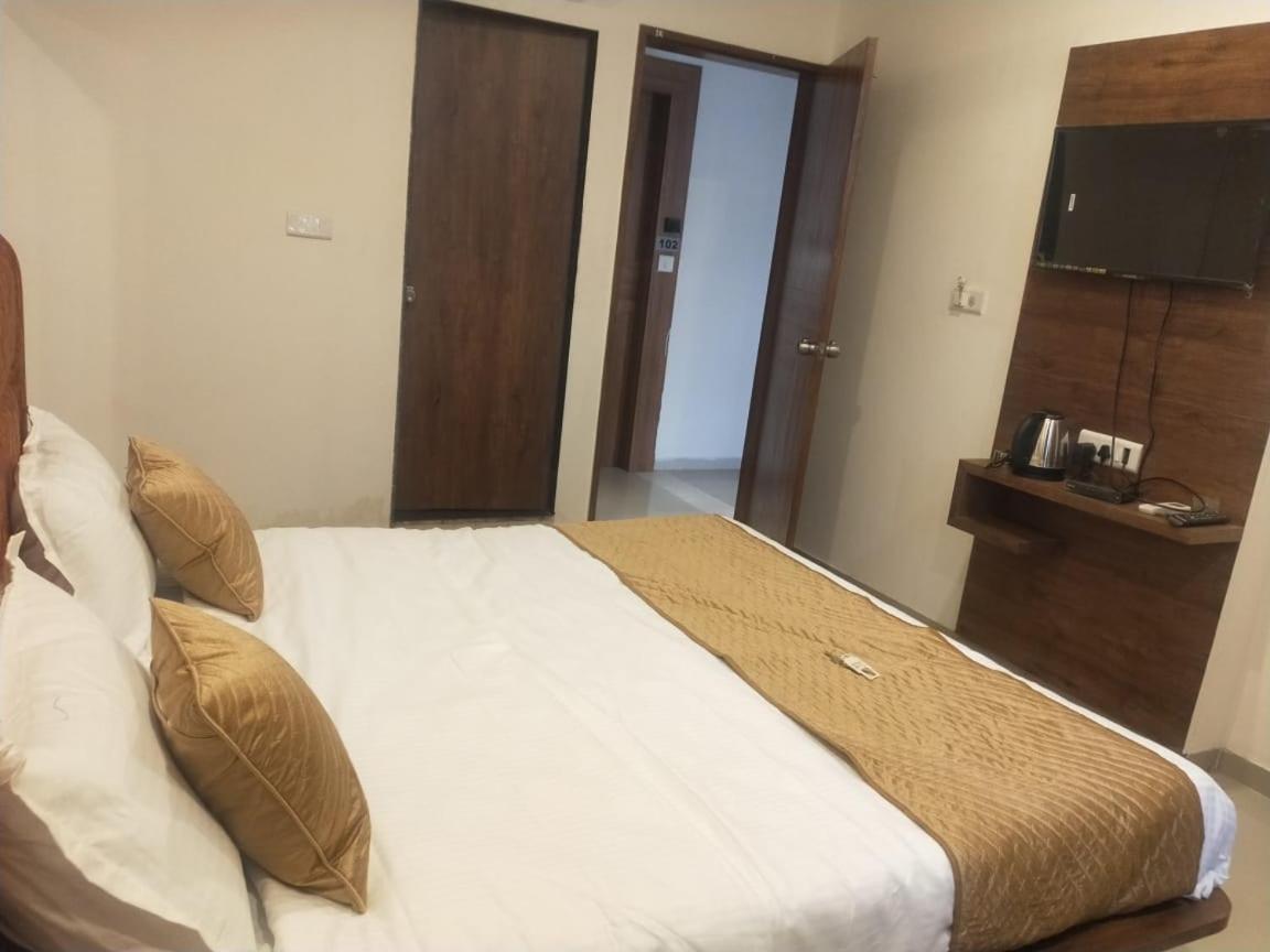 Hotel Sai Krupa Ahmedabad Eksteriør billede